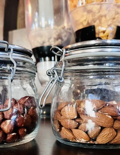 Amandes et noisettes au petit déjeuner du Coeur D'or